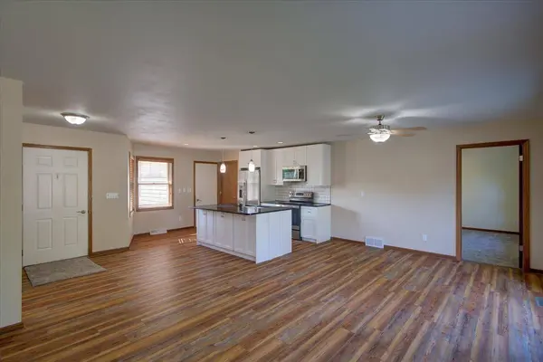 431 Thomas Ct, Oregon, WI 53575