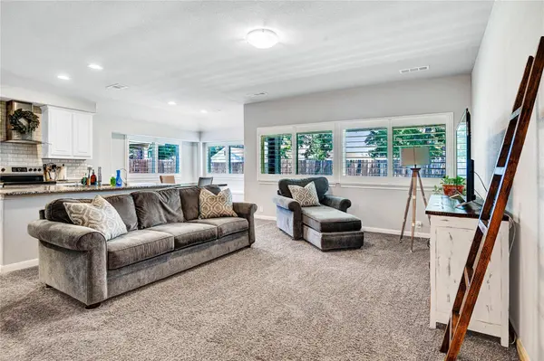 542 Langdon Street, Lavon, TX 75166