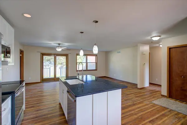 431 Thomas Ct, Oregon, WI 53575