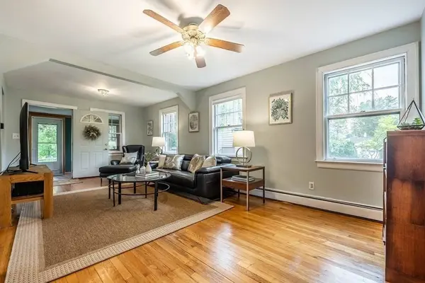 207 Salem St, Andover, MA 01810