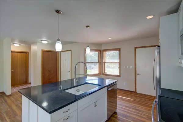 431 Thomas Ct, Oregon, WI 53575