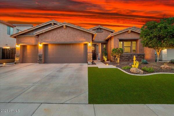 13392 W CHAPAROSA Way, Peoria, AZ 85383