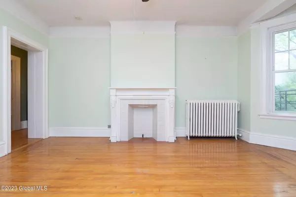 352 State Street #APT 3E, Albany, NY 12210