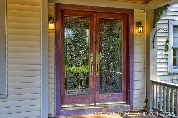 312 Hoffman Street, Saugatuck, MI 49453