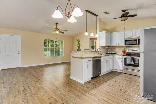 7288 Birdie Ln, Milton, FL 32570