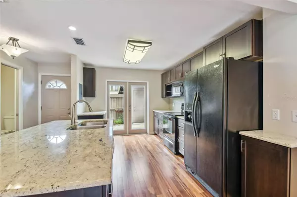 7809 LEMONWOOD CT #228, Temple Terrace, FL 33637