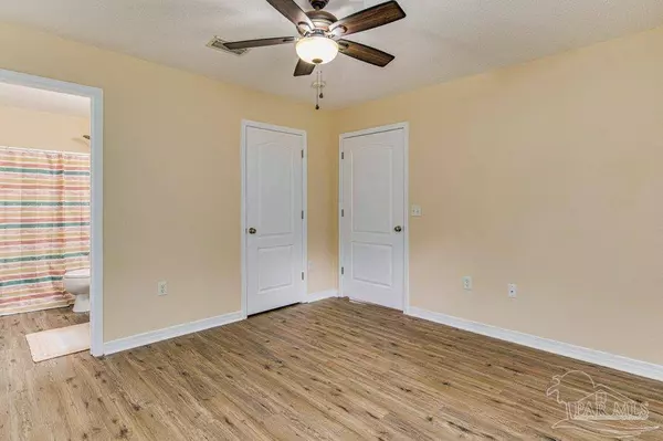 7288 Birdie Ln, Milton, FL 32570