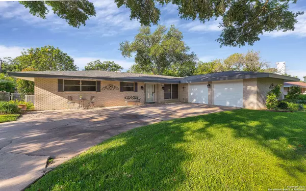 410 ZEPHYR DR, Windcrest, TX 78239-2444