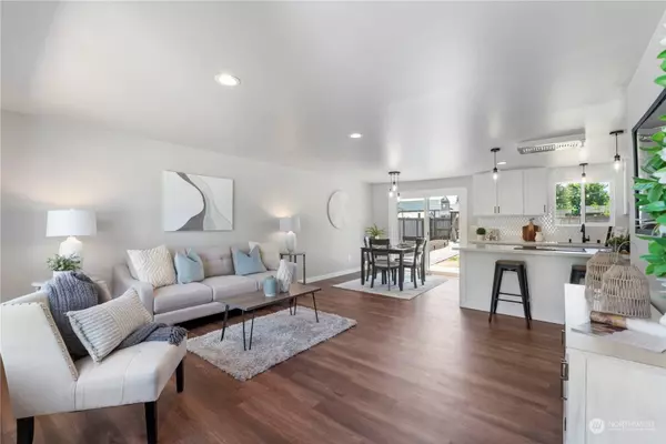 316 Calistoga ST E, Orting, WA 98360