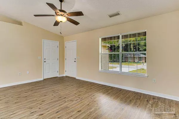 7288 Birdie Ln, Milton, FL 32570