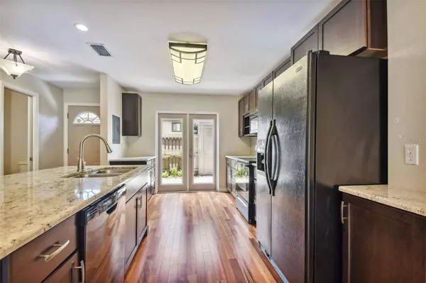 7809 LEMONWOOD CT #228, Temple Terrace, FL 33637