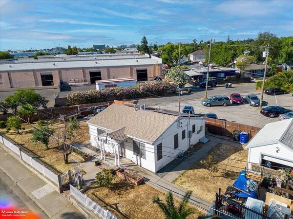 2933 Land AVE, Sacramento, CA 95815