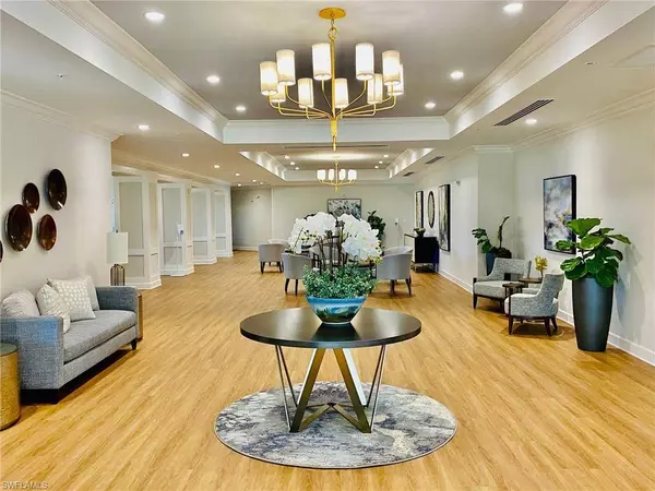 6070 Westbourgh DR, Naples, FL 34112