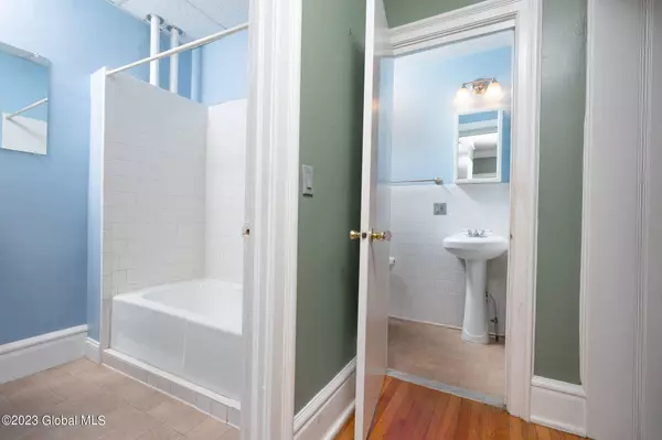 352 State Street #APT 3E, Albany, NY 12210