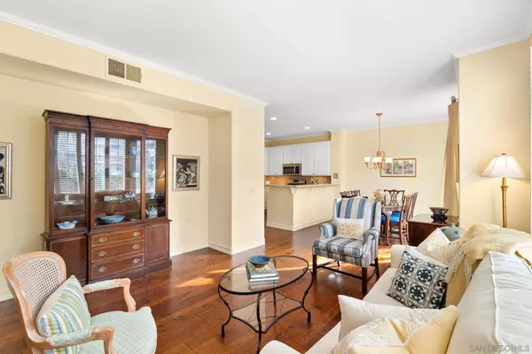 9747 W Canyon Ter #5, San Diego, CA 92123