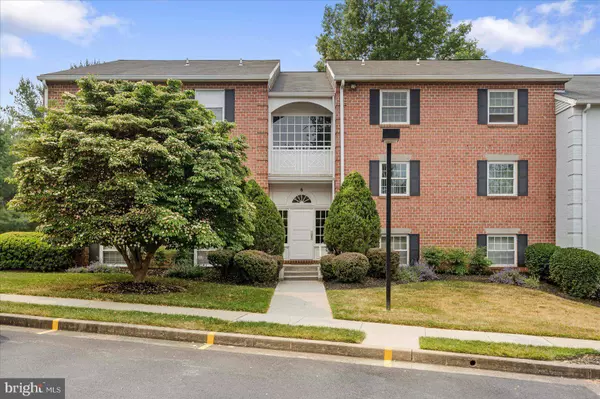 6 ELPHIN CT #202, Lutherville Timonium, MD 21093