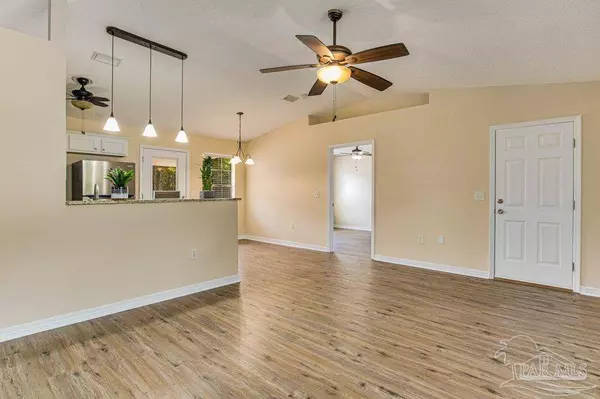 7288 Birdie Ln, Milton, FL 32570