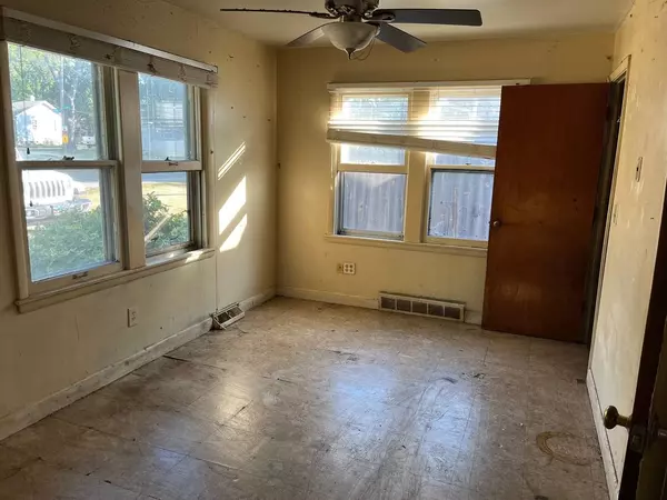 477 N River ST, Montgomery, IL 60538