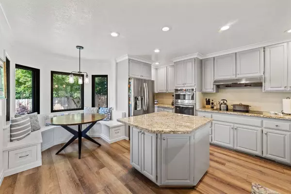 319 Diamond Oaks RD, Roseville, CA 95678