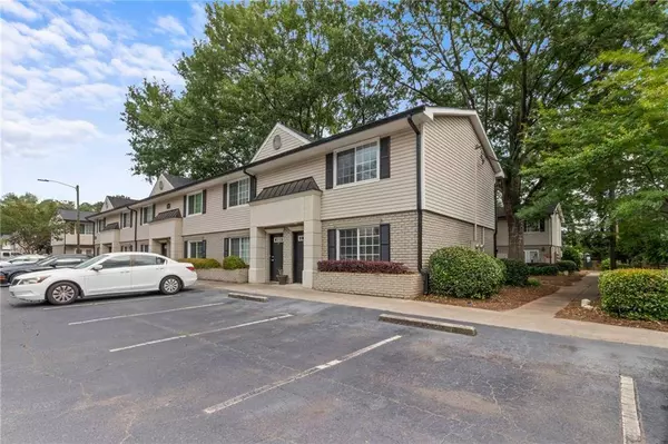 6940 Roswell RD #9F, Sandy Springs, GA 30328