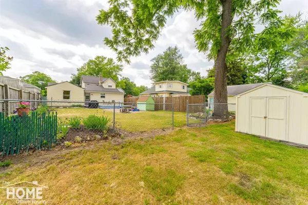 310 Green St, Perry, MI 48872