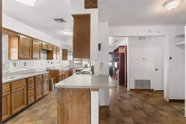 313 BARTON AVE, Luling, LA 70070