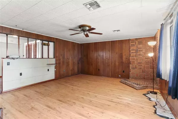 313 BARTON AVE, Luling, LA 70070