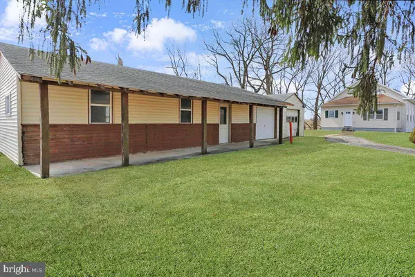 1547 W LISBURN RD, Mechanicsburg, PA 17055