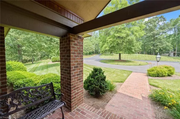 1200-A Clodfelter RD, Winston Salem, NC 272107