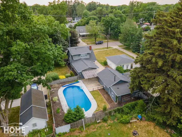 1226 N Water, Owosso, MI 48867