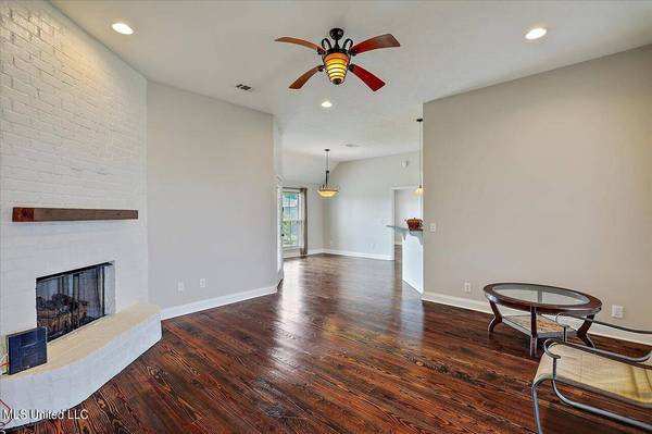 137 W Clearview Drive, Madison, MS 39110