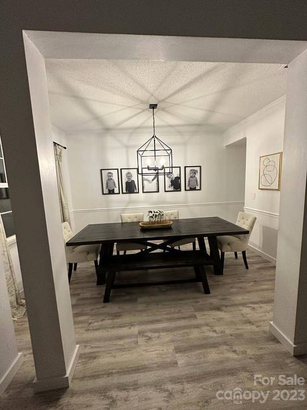 48 Woodfern RD, Fletcher, NC 28732