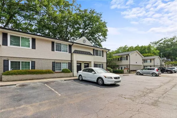 6940 Roswell RD #9F, Sandy Springs, GA 30328