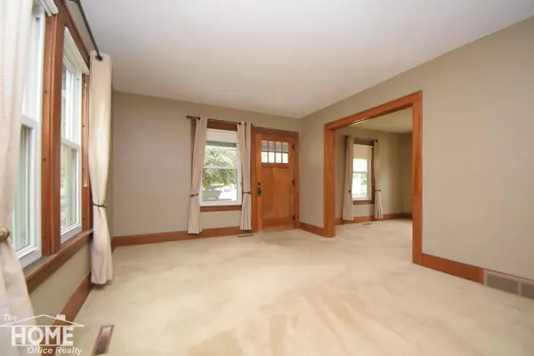 1226 N Water, Owosso, MI 48867