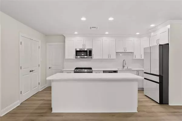 227 ST. NICHOLAS ST, Luling, LA 70070