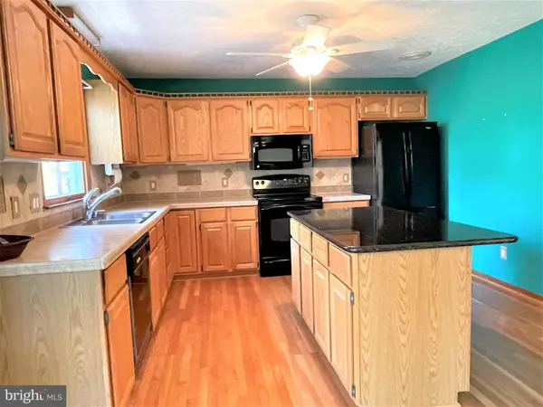 1463 LAKEVIEW DRIVE, Colonial Beach, VA 22443