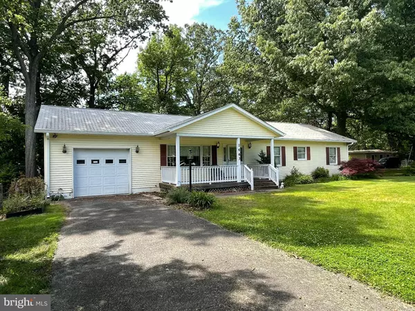 1463 LAKEVIEW DRIVE, Colonial Beach, VA 22443