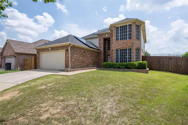7908 Park Ridge Drive, Fort Worth, TX 76137