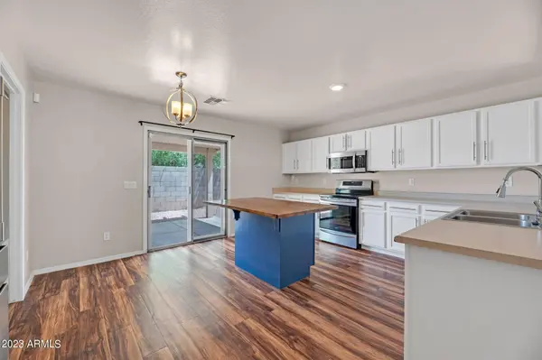 2380 E MEADOW LARK Way, San Tan Valley, AZ 85140