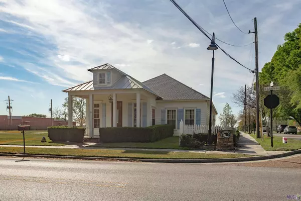 322 S LABAUVE RD, Brusly, LA 70719