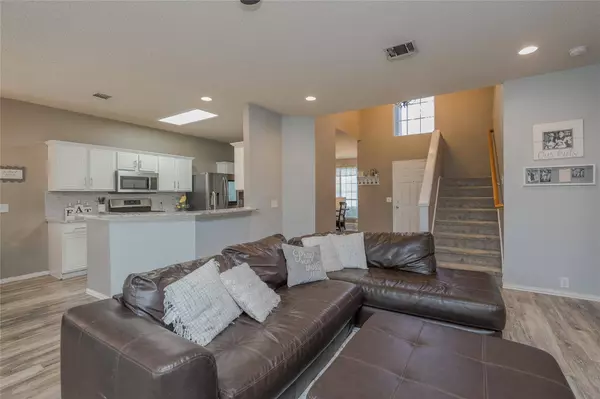 7908 Park Ridge Drive, Fort Worth, TX 76137