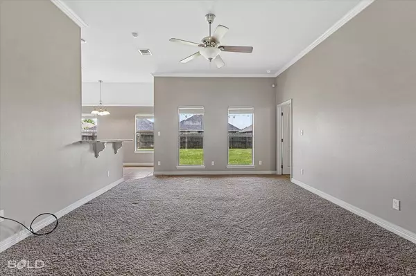 3935 White Lake Drive, Bossier City, LA 71111