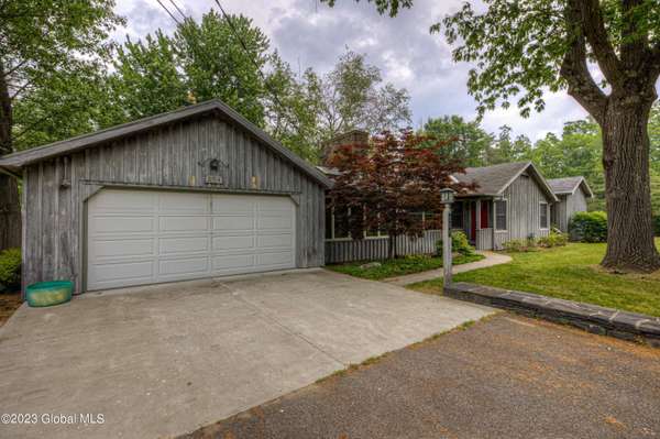 284 New Salem Road, New Scotland, NY 12186