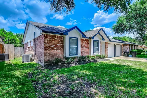 7415 Dew Mist LN, Houston, TX 77095