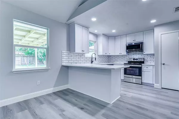 7415 Dew Mist LN, Houston, TX 77095