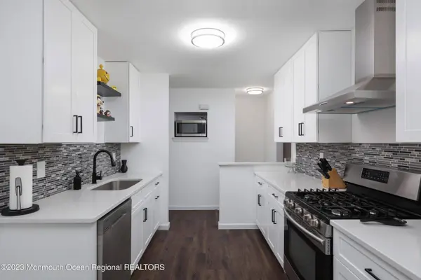 39 Arlyn Drive, Howell, NJ 07731