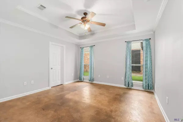 18005 WOODHAVEN DR, Prairieville, LA 70769