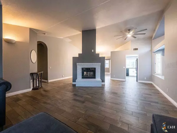 603 Lilac Ln, Imperial, CA 92251