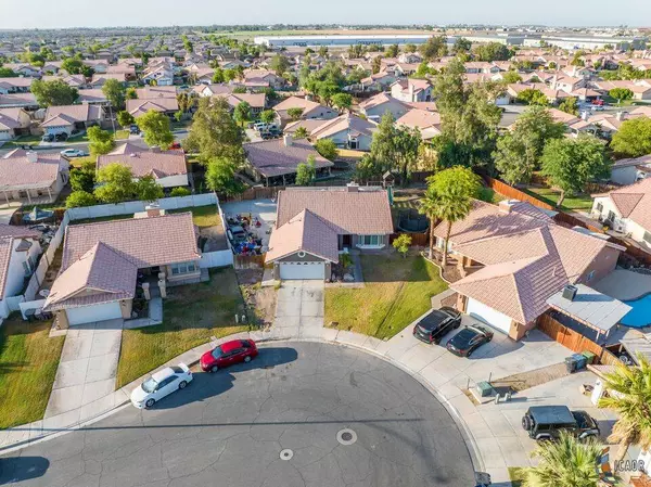 603 Lilac Ln, Imperial, CA 92251