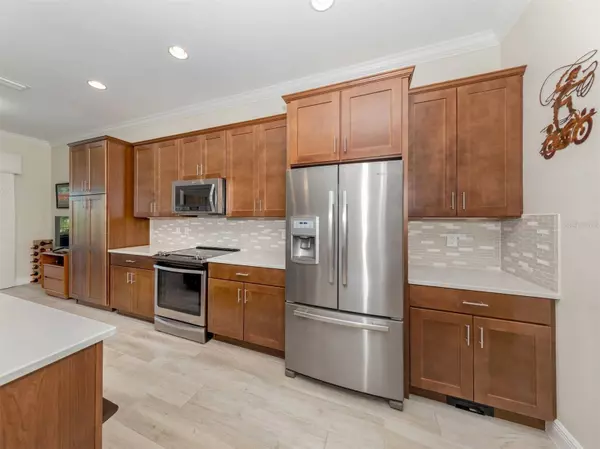 10410 MEDJOOL DR, Venice, FL 34293